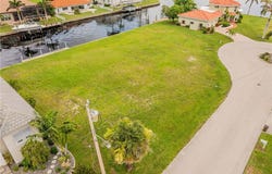 5 Tropicana, PUNTA GORDA, FL 33950