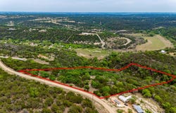 210 Coker Rd, Kerrville, TX 78028