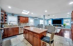 6 Garden Circle, Syosset, NY 11791