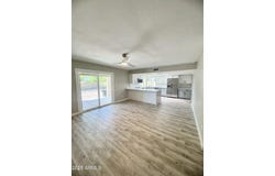 1102 E GRANDVIEW Road, Phoenix, AZ 85022