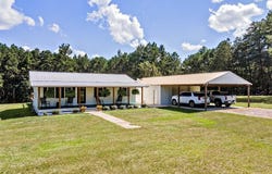 660 Central Avenue, Chatom, AL 36518