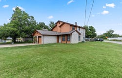 108 LEONA ST, Lockhart, TX 78644