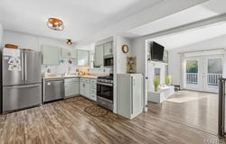 910 Oak Trail Court, Fenton, MO 63026