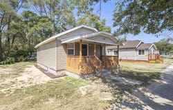 556 E Barney Avenue, Muskegon, MI 49444