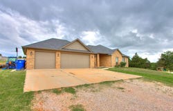 5702 Cedar Tree Circle, Guthrie, OK 73044