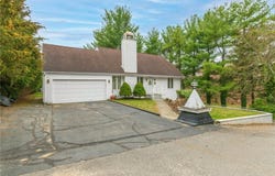 14 Jasper Avenue, Johnston, RI 02919