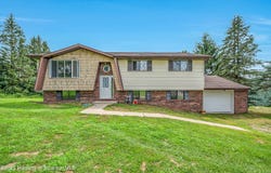 4678 Sr 438, Dalton, PA 18414