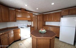 600 Cook Street, Lexington, TN 38351