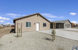 376 E Heil, El Centro, CA 92243