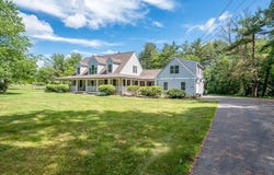 227 Eight Lots Rd, Sutton, MA 01590