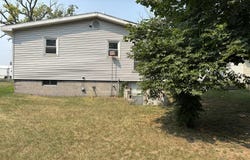 211 E Van Deinse Street, Greenville, MI 48838