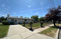 367 HAWTHORNE Dr, Layton, UT 84041
