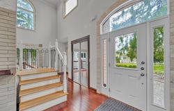 8408 N Lake Dr, Fox Point, WI 53217