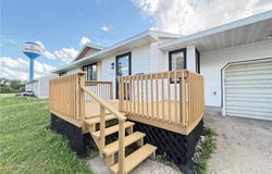 421 9th Avenue, Madison, MN 56256