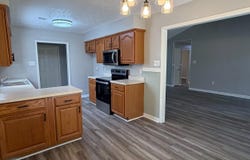 2104 West Street, Conway, AR 72032