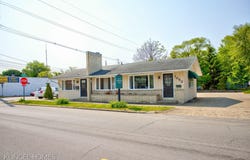 1052 Washington Avenue, Grand Haven, MI 49417