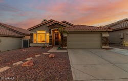 1011 E AMBERWOOD Drive, Phoenix, AZ 85048