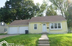 2201 Burlington Avenue, Burlington, IA 52601