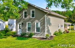 413 W Riverside Drive, Ionia, MI 48846