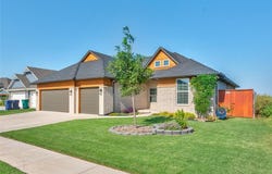 9312 Taggert Lane, Yukon, OK 73099