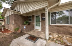 604 S Mills Drive, Euless, TX 76040
