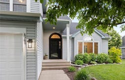 6360 Teton Lane, Chanhassen, MN 55317
