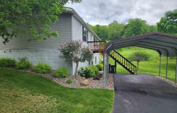 102 Ohmer Lane Lane, McGregor, IA 52157