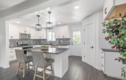 208 Macnew Lane, Grants Pass, OR 97527