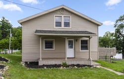 195 Lane 272 Crooked Lake, Angola, IN 46703-4670