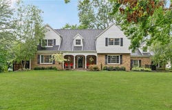 669 S Prospect Avenue, Hartville, OH 44632