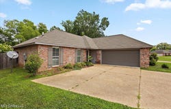 119 Cedarstone Drive, Terry, MS 39170