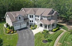 802 Gatehouse Dr, Galloway Township, NJ 08205
