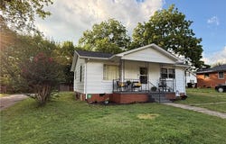 617 Hargrave Street, Lexington, NC 27292