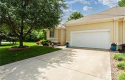4446 S Davidson Drive, Independence, MO 64055