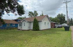 310 4th St SW, Sidney, MT 59270