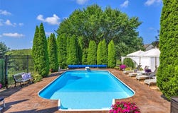 702 Williamsburg Ct, Cranberry Twp, PA 16066