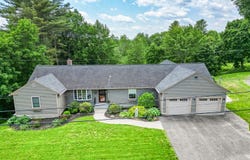4 Mayflower Road, Hallowell, ME 04347
