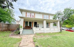 1005 E Noble Avenue, Guthrie, OK 73044