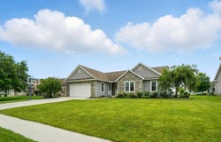 1810 Rosewood Drive, Wapakoneta, OH 45895