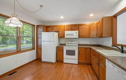 6841 Birdsong Avenue, Kalamazoo, MI 49009