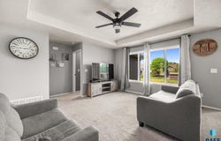 5600 W Oakcrest Dr, Sioux Falls, SD 57107