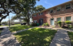 300 CORAL Avenue, Terrytown, LA 70056