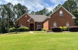 79 Forest Hill Court, Wetumpka, AL 36093