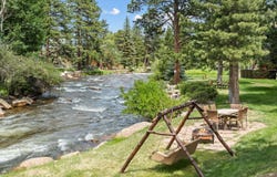 685 Riverside Dr, Estes Park, CO 80517