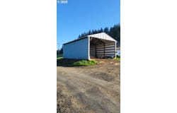 955 KESTER RD, Roseburg, OR 97470