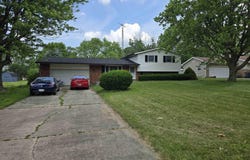3012 E Chesterfield Lane, Muncie, IN 47303