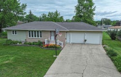 707 9th Ave, Ackley, IA 50601