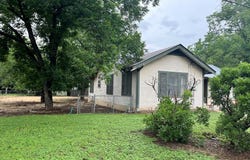 420 Plum St, Fredericksburg, TX 78624