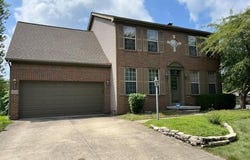 825 Brookside Drive, Pickerington, OH 43147
