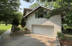 1204 Lakeview Drive, Fairfield, IA 52556